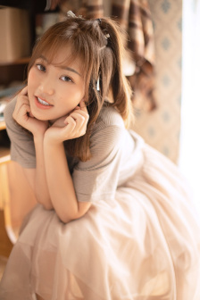 白莲花度假村第一季